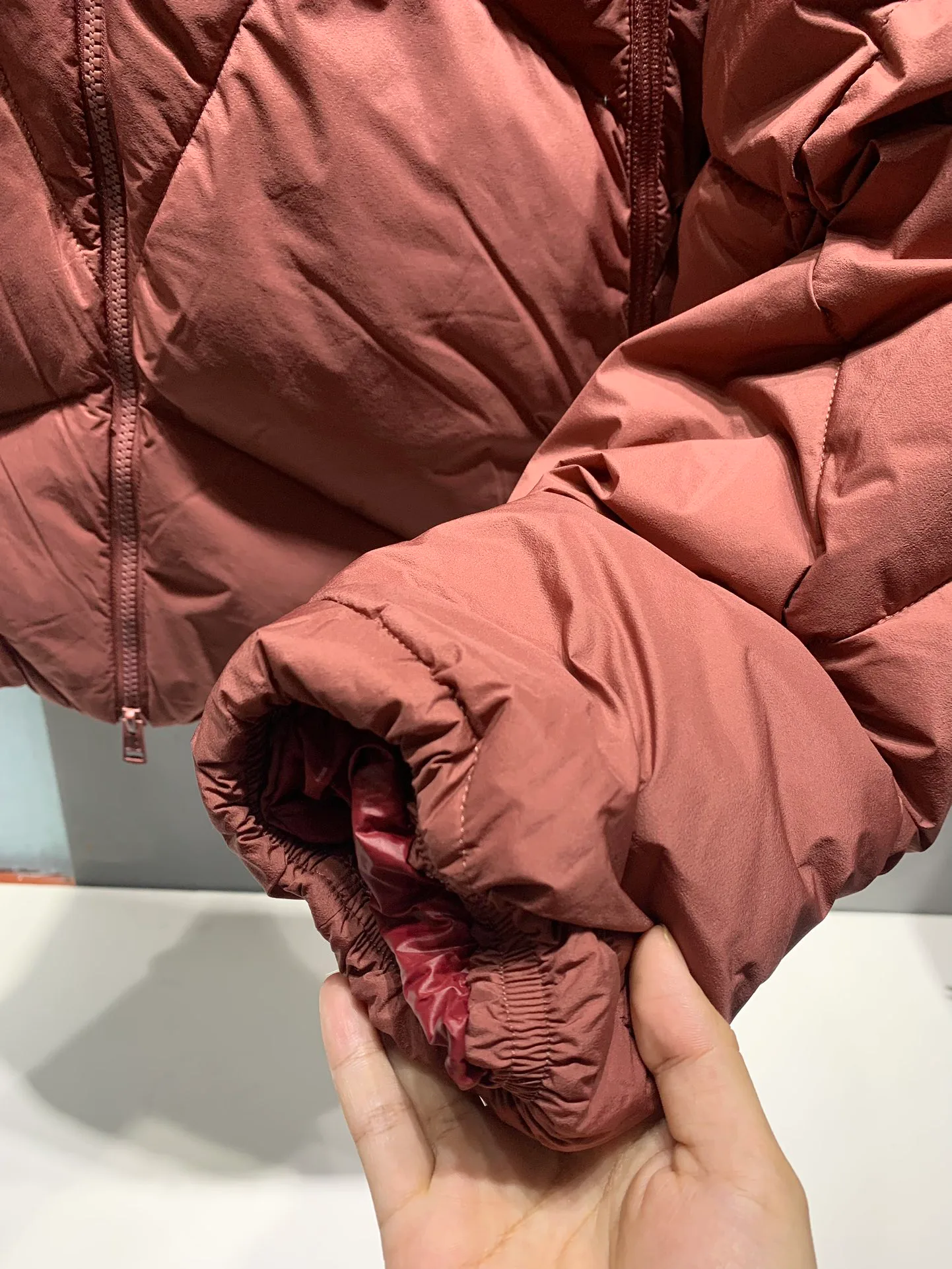 Куртки И Пуховики Мужские Moncler 235480