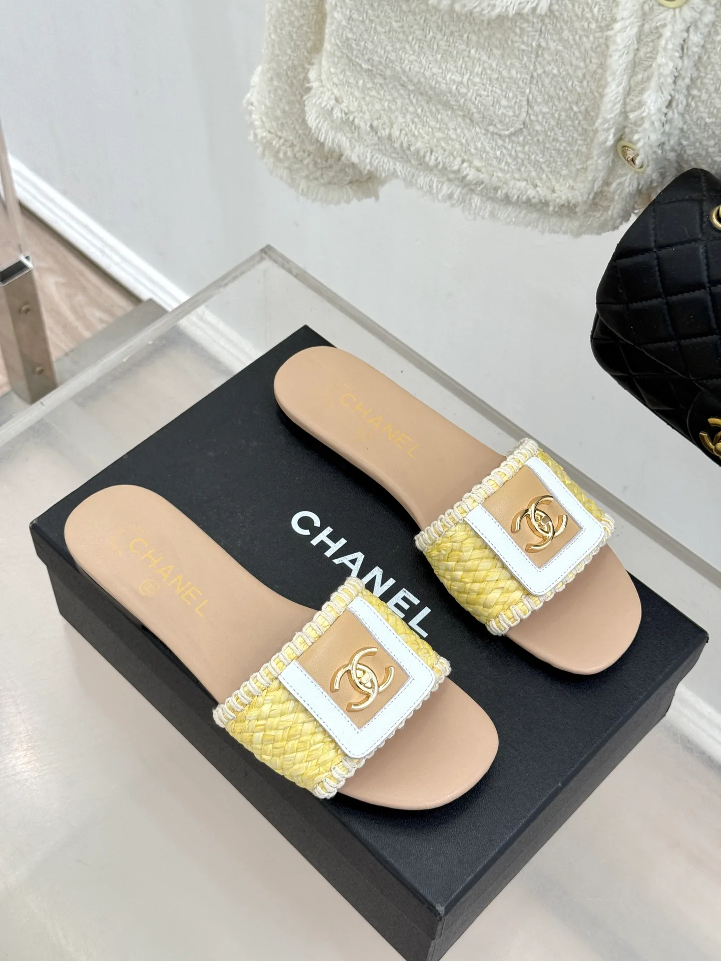 Сандалии Женские Chanel 13581535