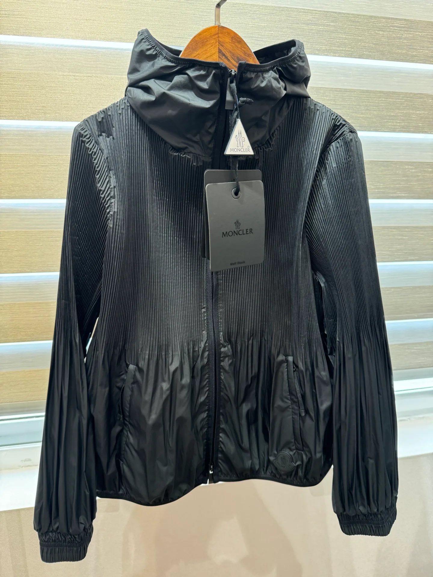 Куртки И Пуховики Женские Moncler 11882402