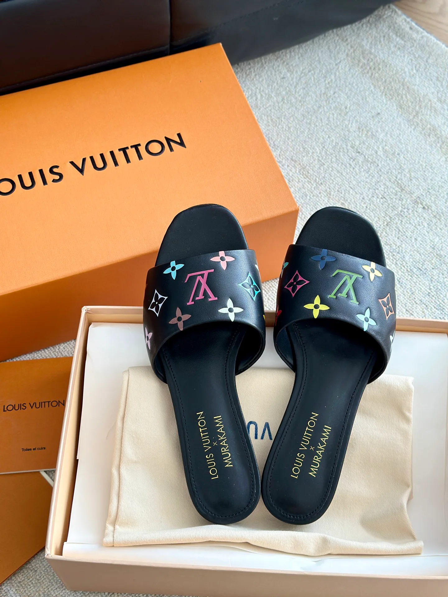 Шлепанцы Женские Louis Vuitton 12798374