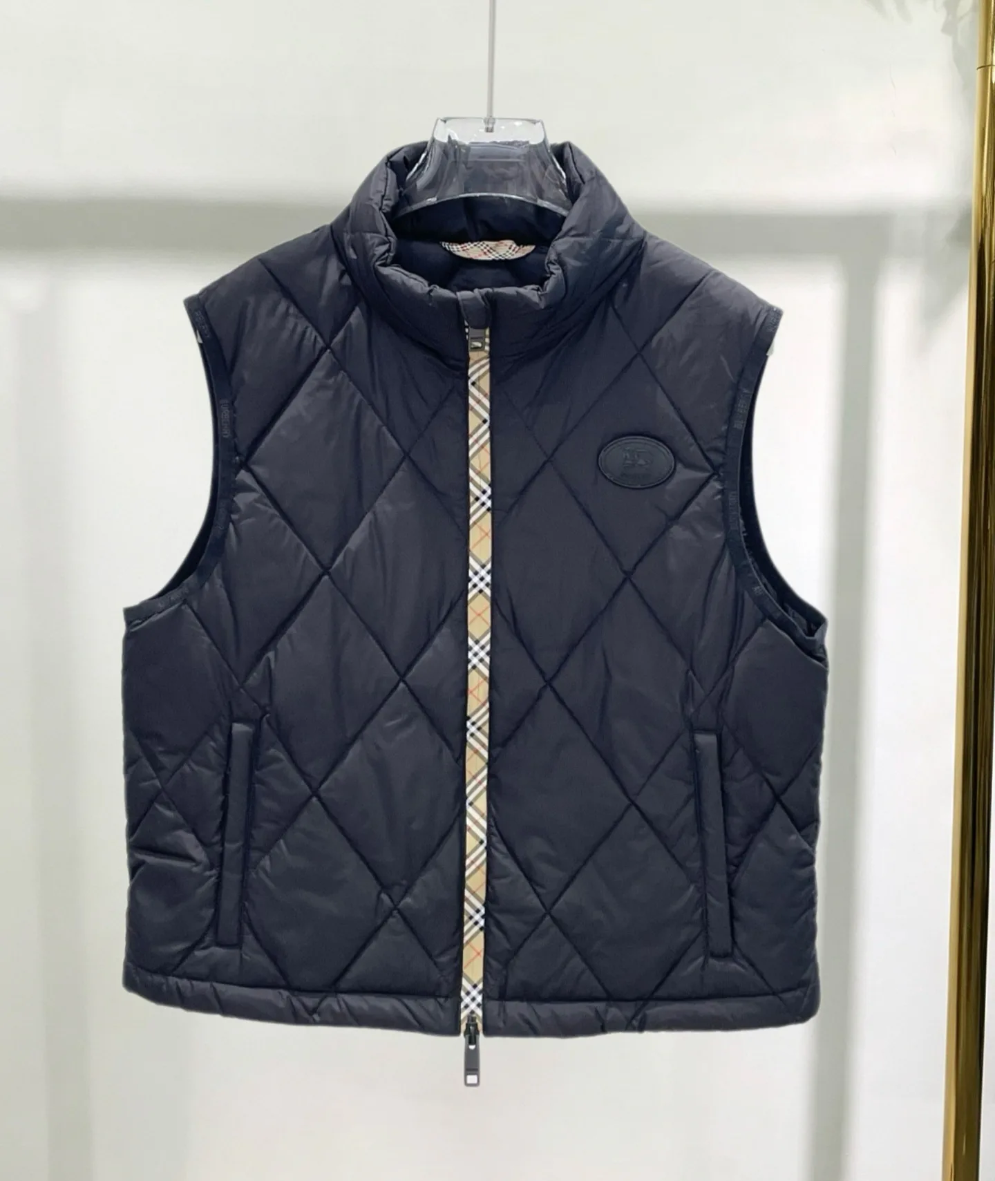 Жилеты Женские Burberry 18566244