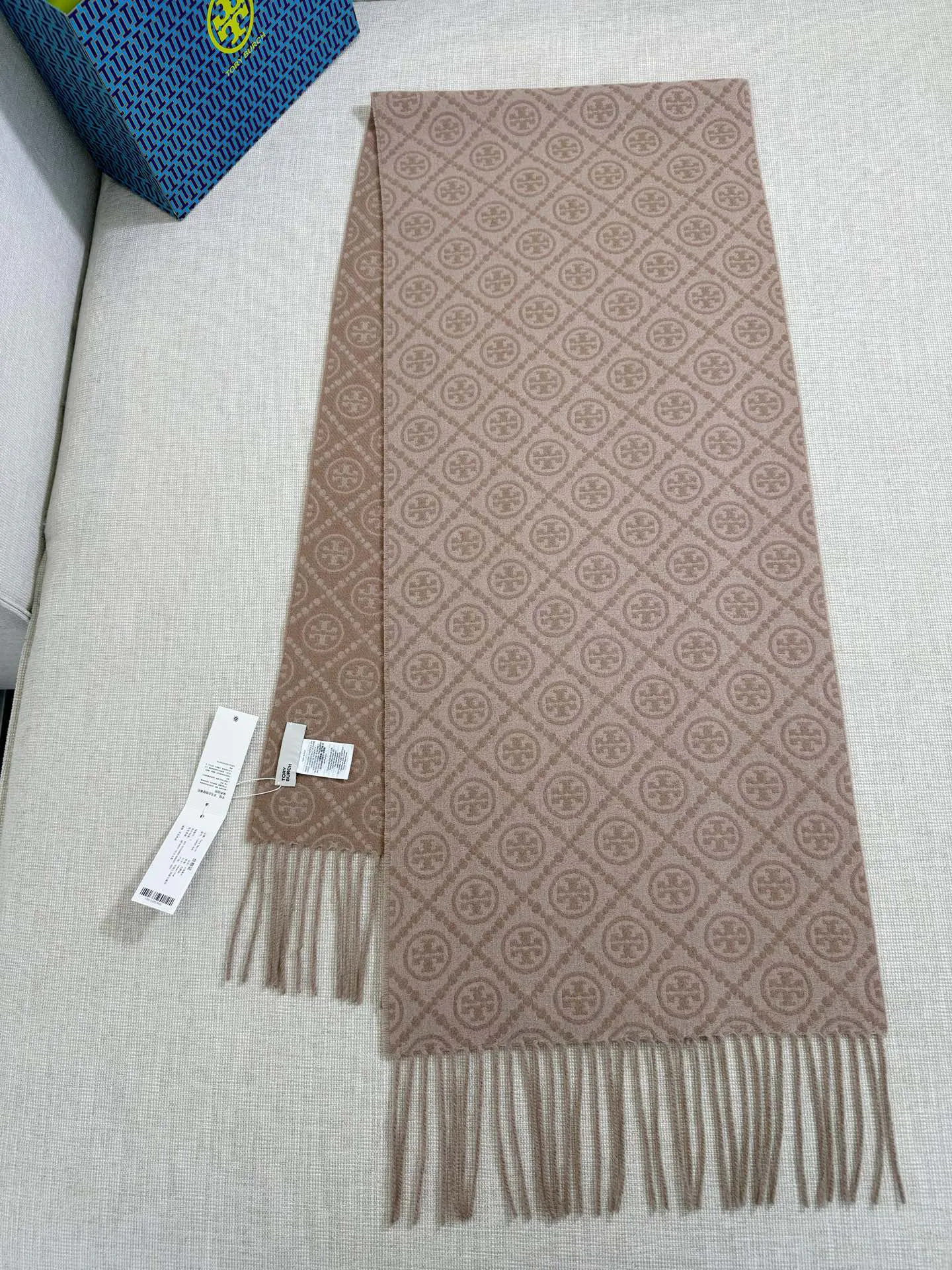 Шарфы Tory Burch 18462711