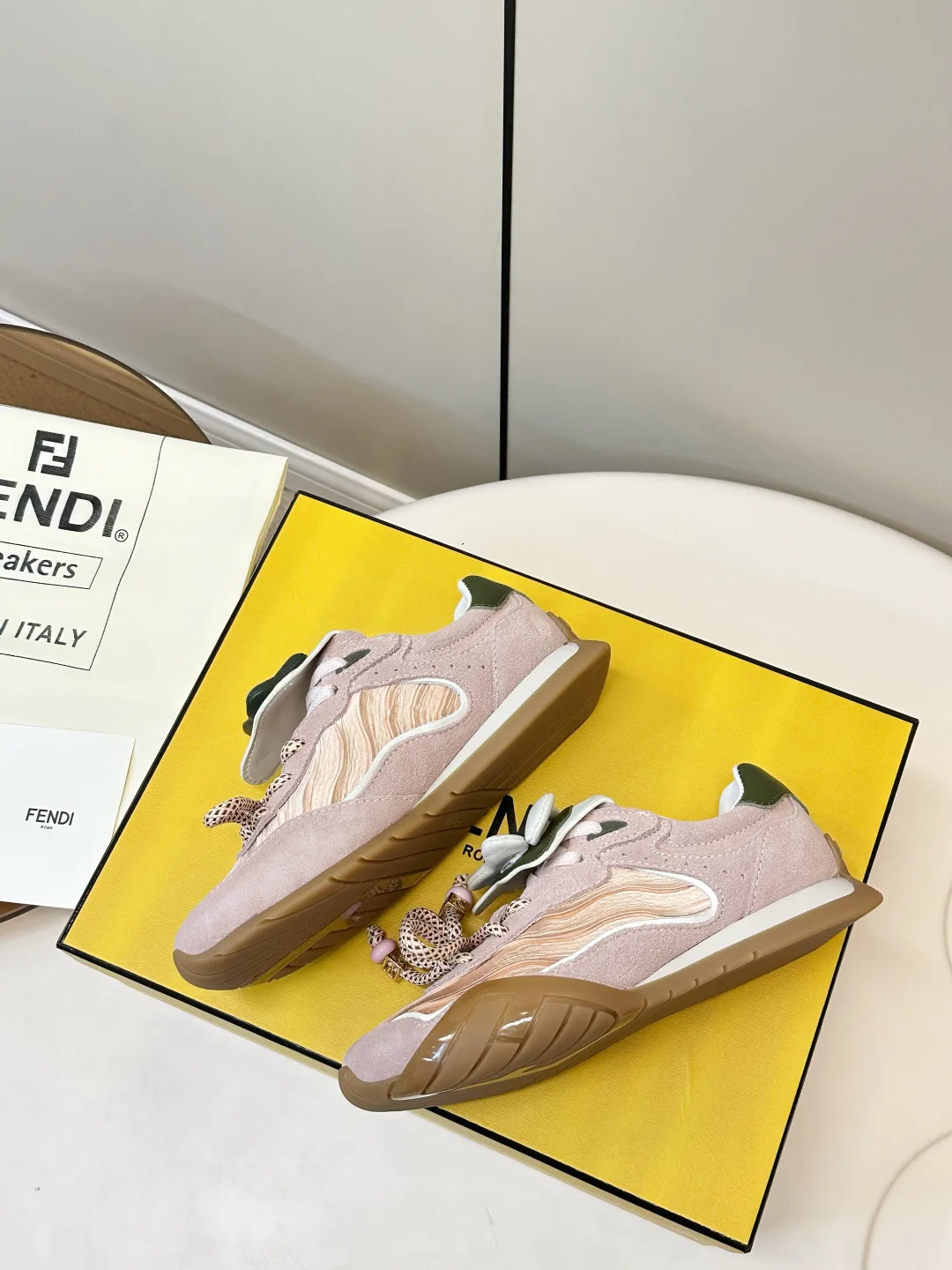 Кроссовки Женские Fendi 12835316