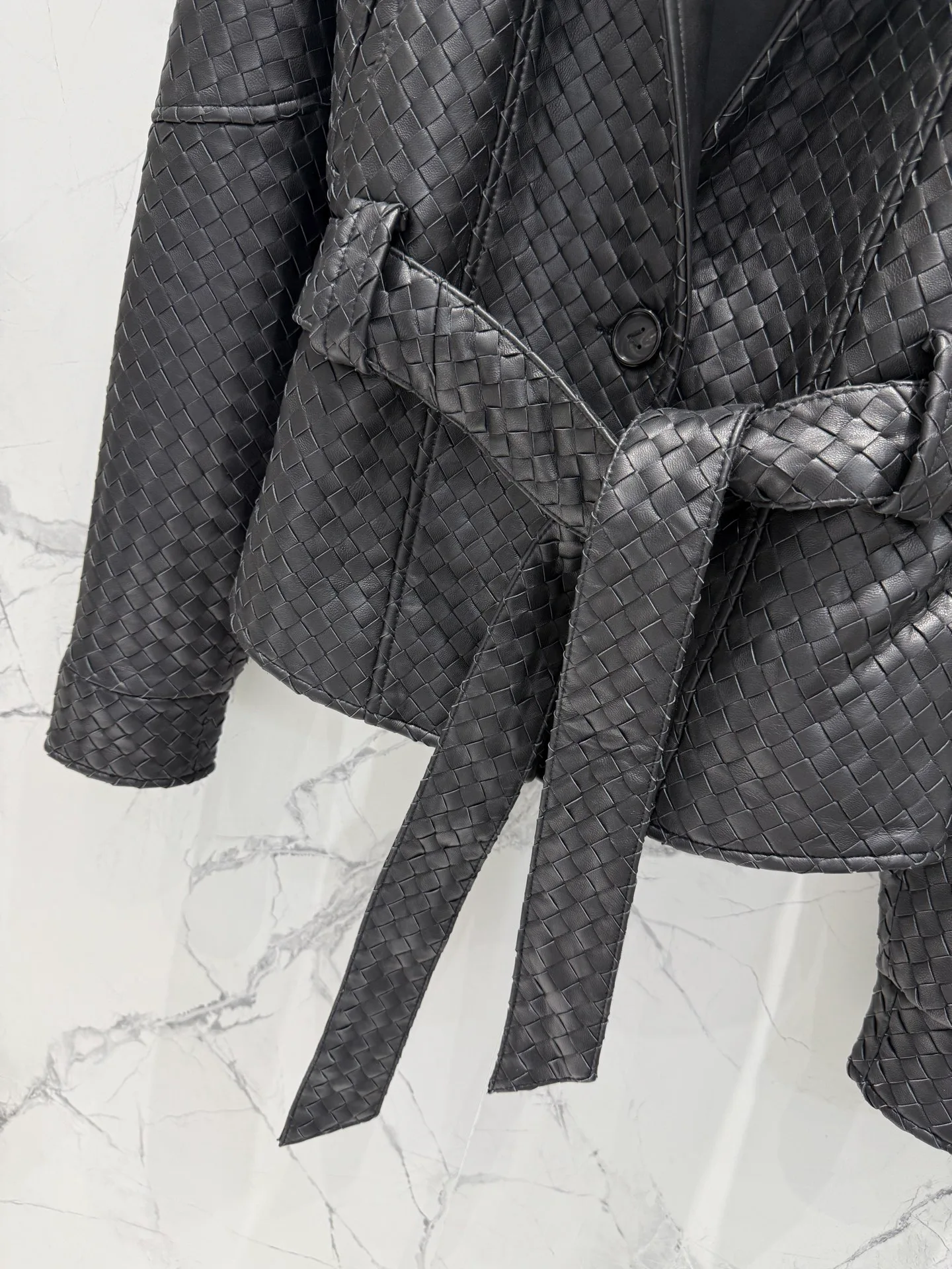 Кожаные Куртки И Дублёнки Женские Bottega Veneta 18083023