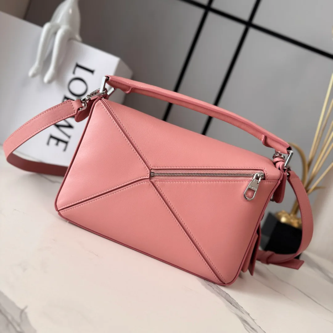 Классические Сумки Женские Loewe 17270376