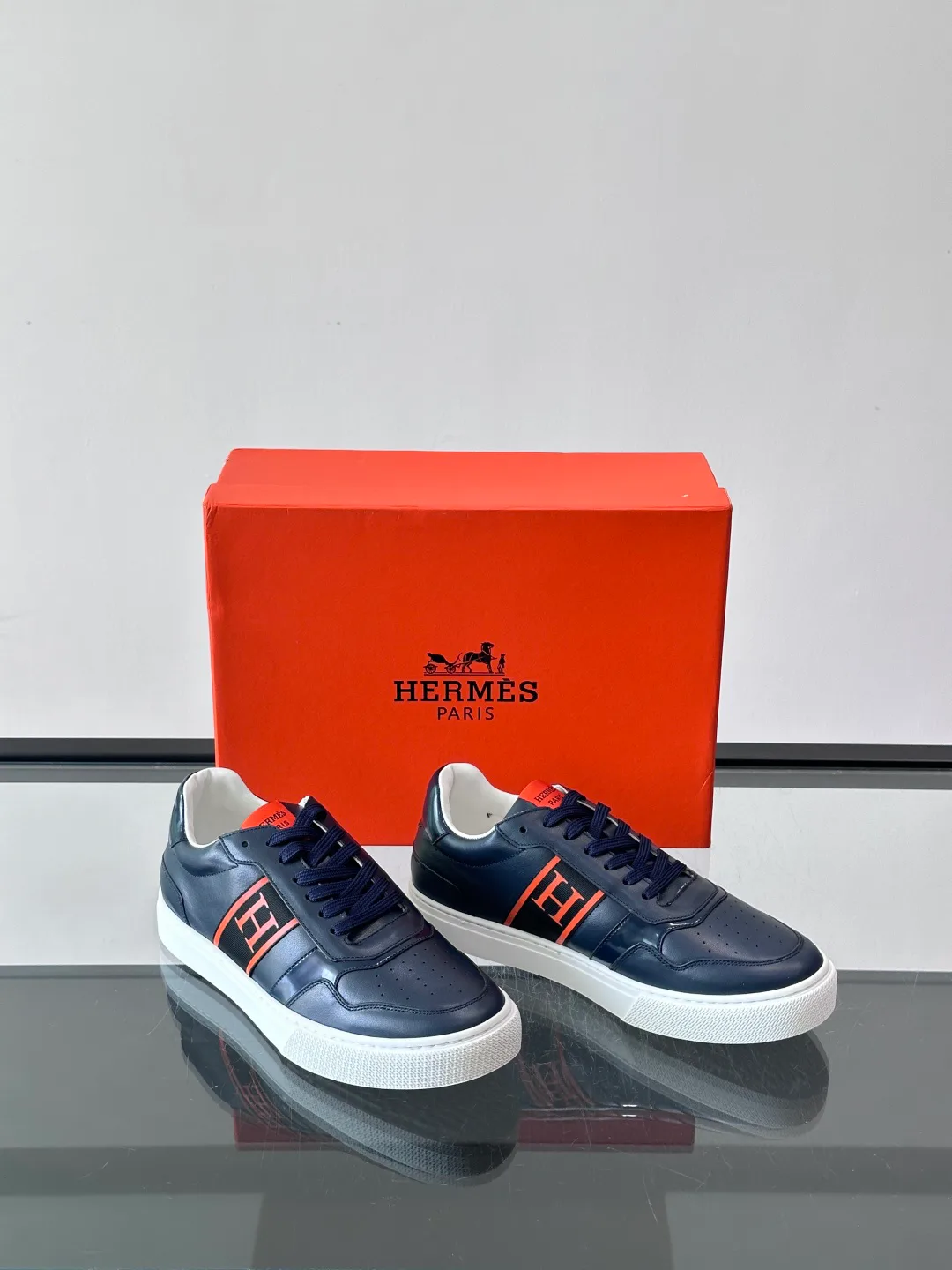 Кроссовки Женские Hermes 17349429