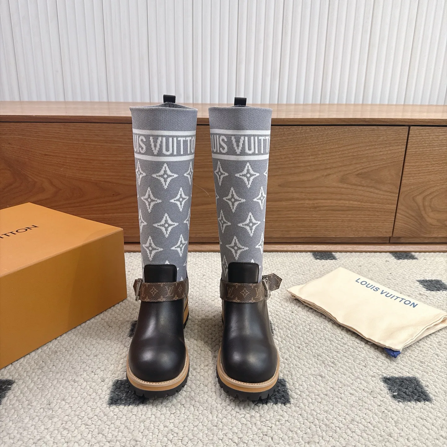 Ботинки Женские Louis Vuitton 18025505