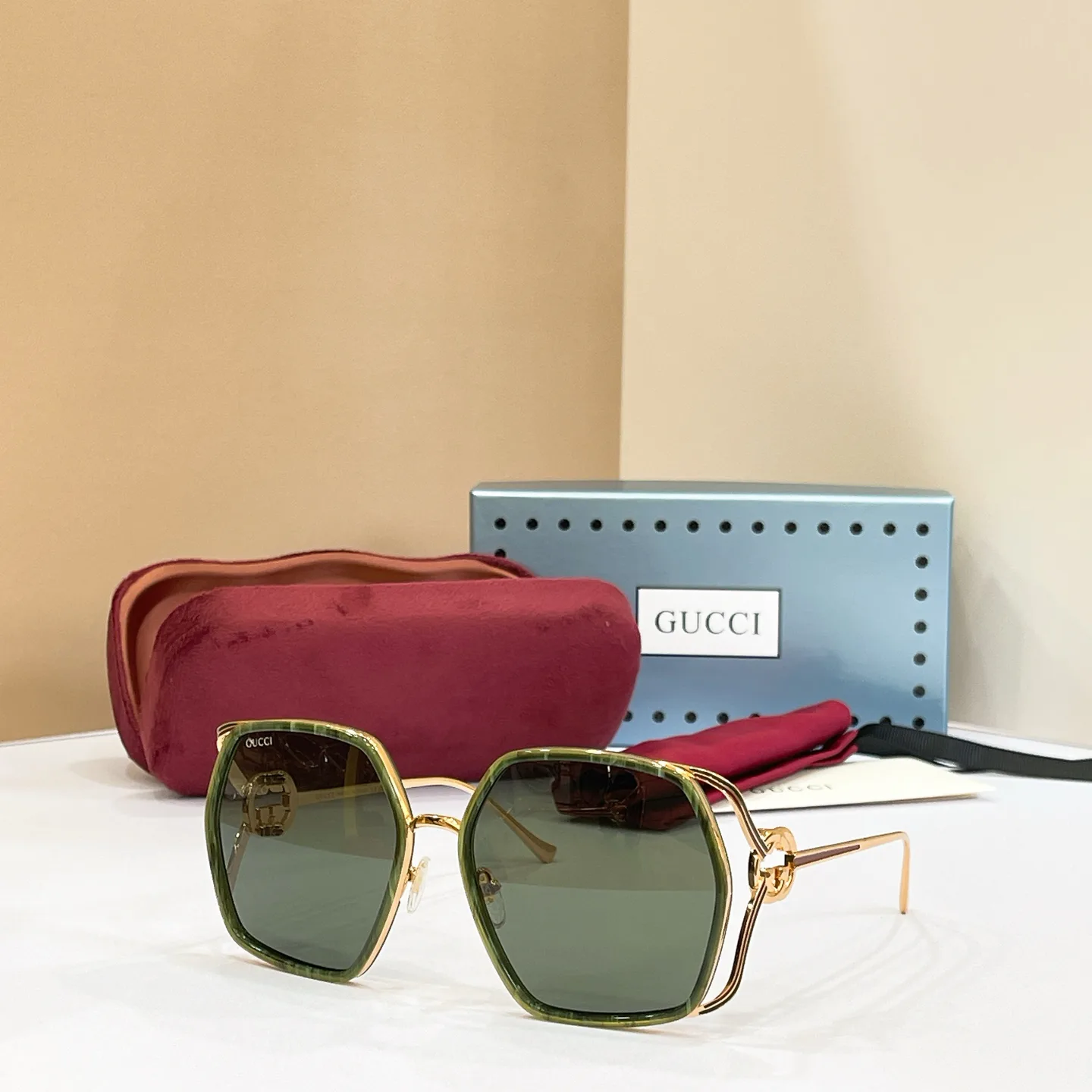 Очки Gucci 17381277