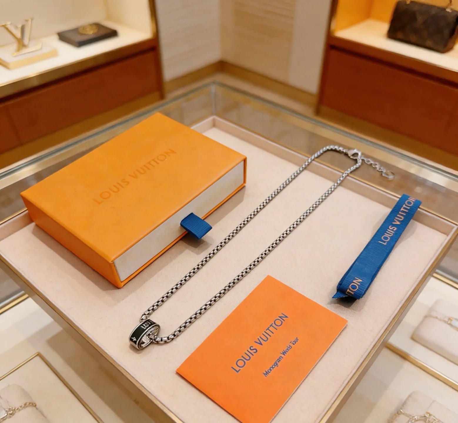 Бижутерия Louis Vuitton 11577800