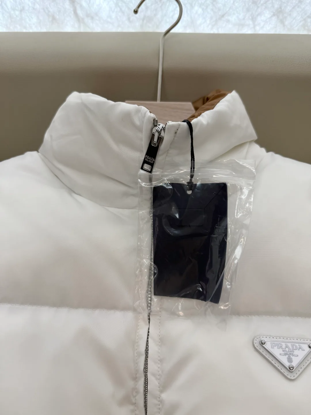 Куртки И Пуховики Женские Prada 19572382