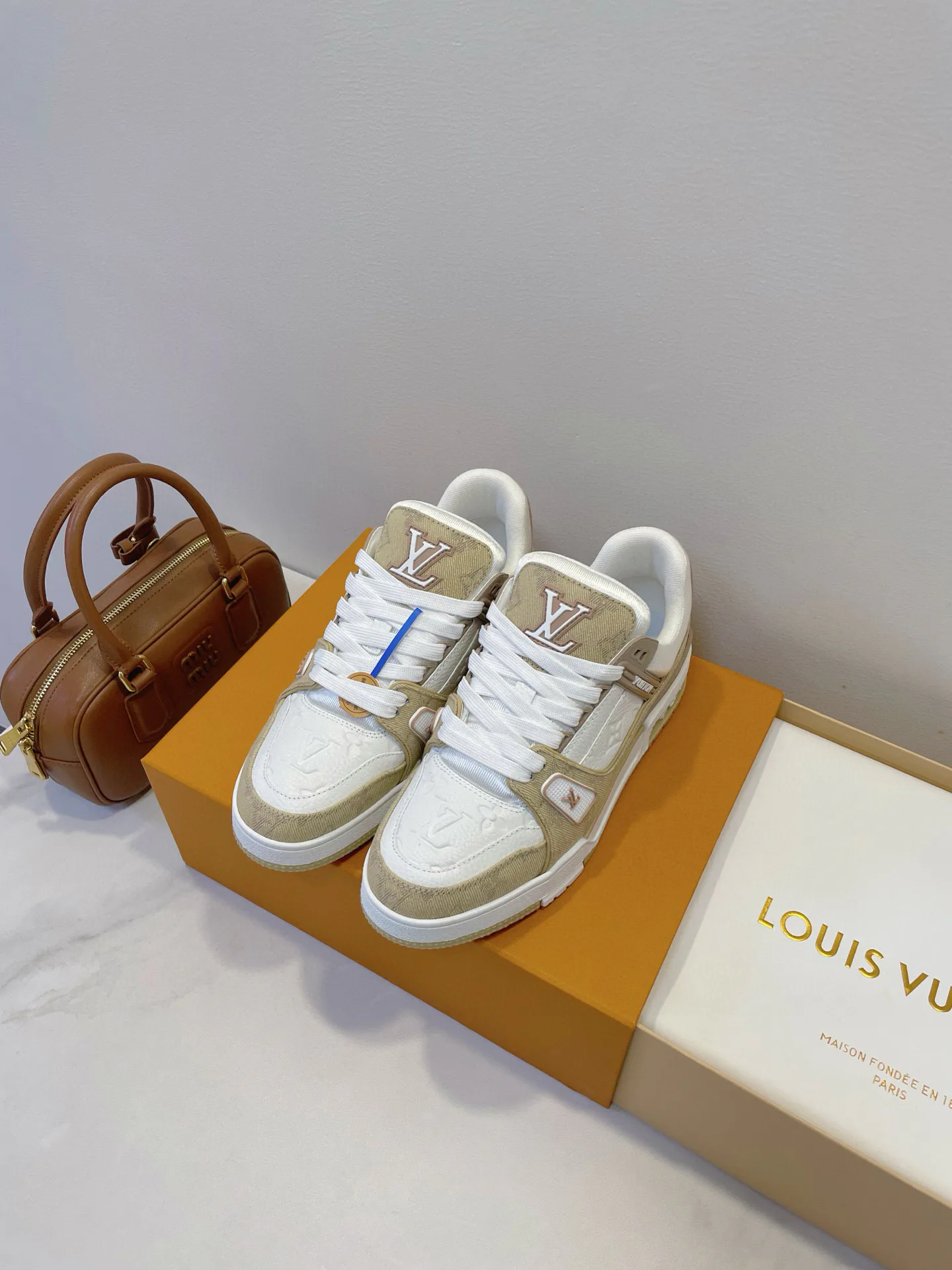 Кроссовки Женские Louis Vuitton 13130438