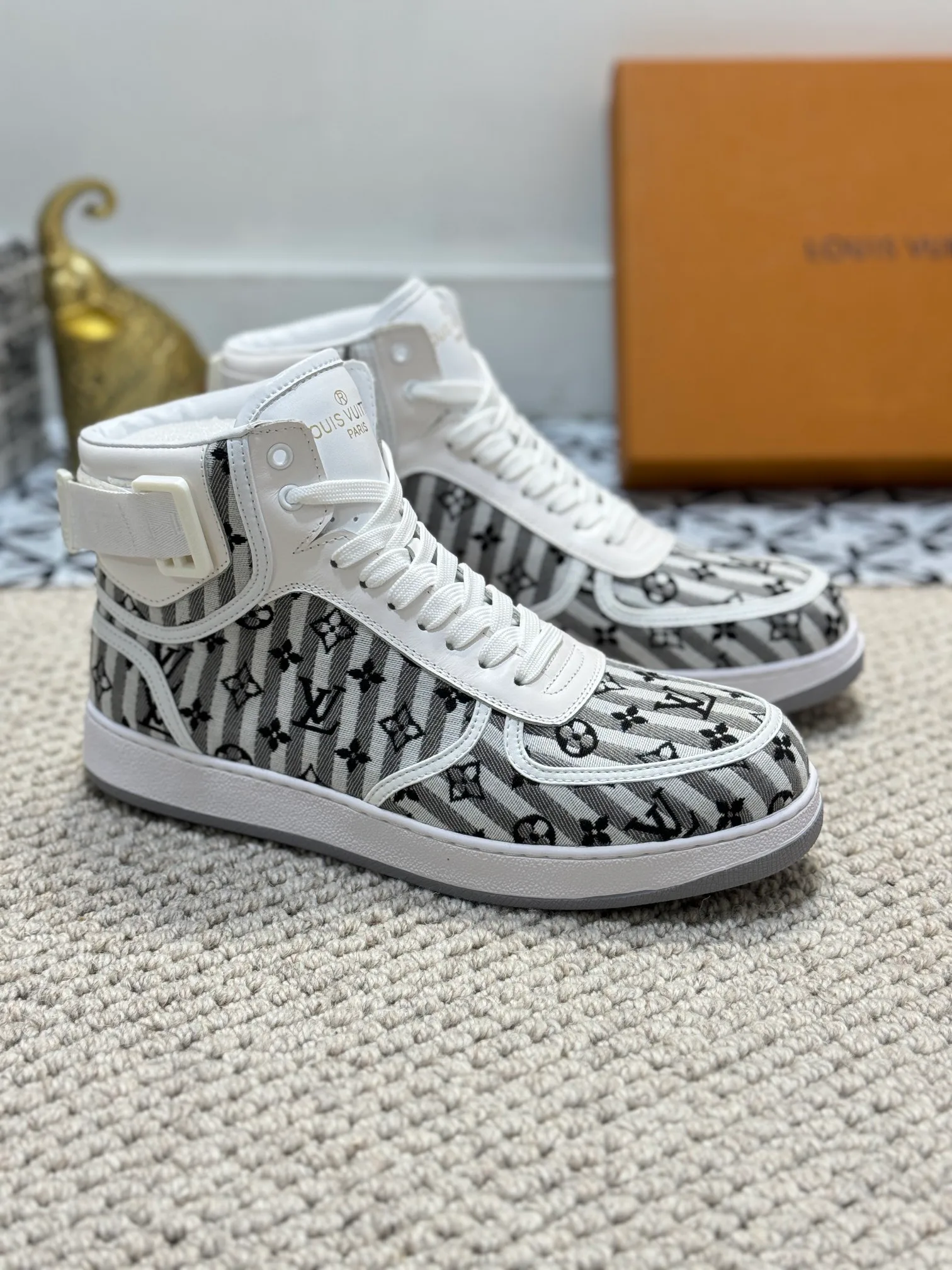 Сникерсы Мужские Louis Vuitton 261185