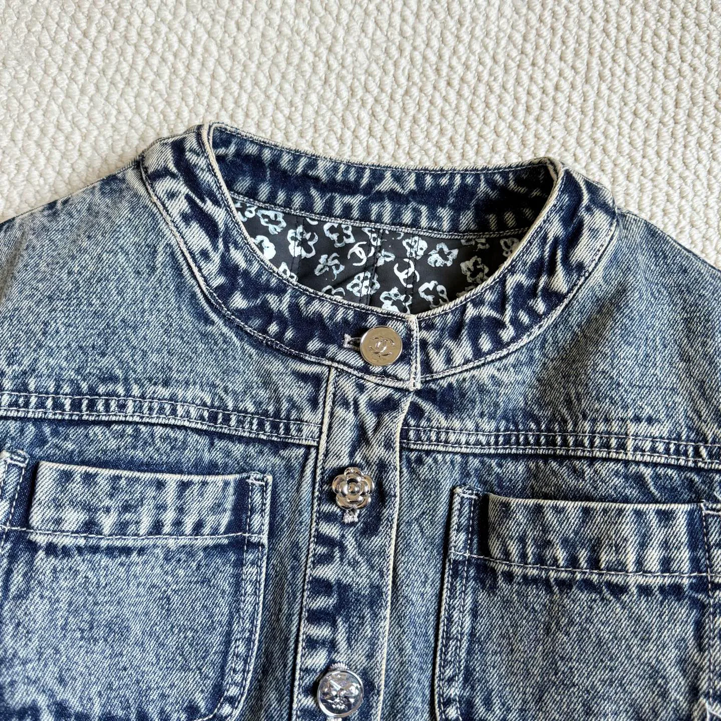 Куртки И Пуховики Женские Chanel 493180