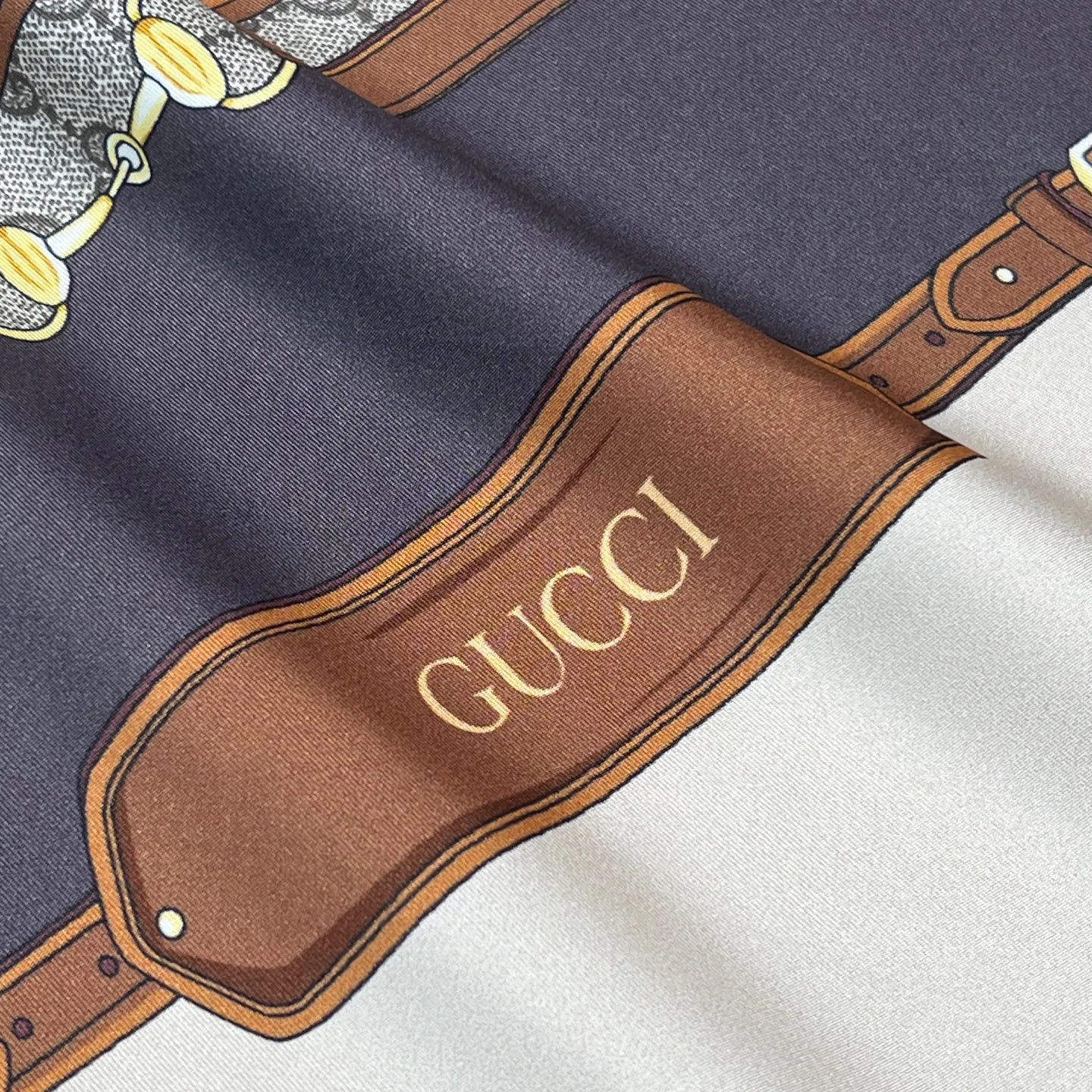 Шарфы Gucci 11503715