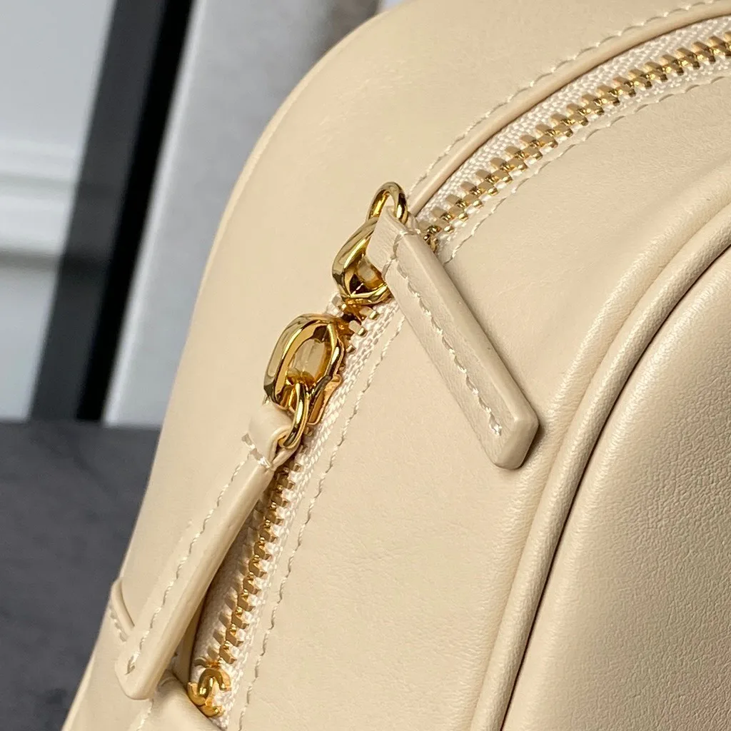 Классические Сумки Женские Chanel 18207874