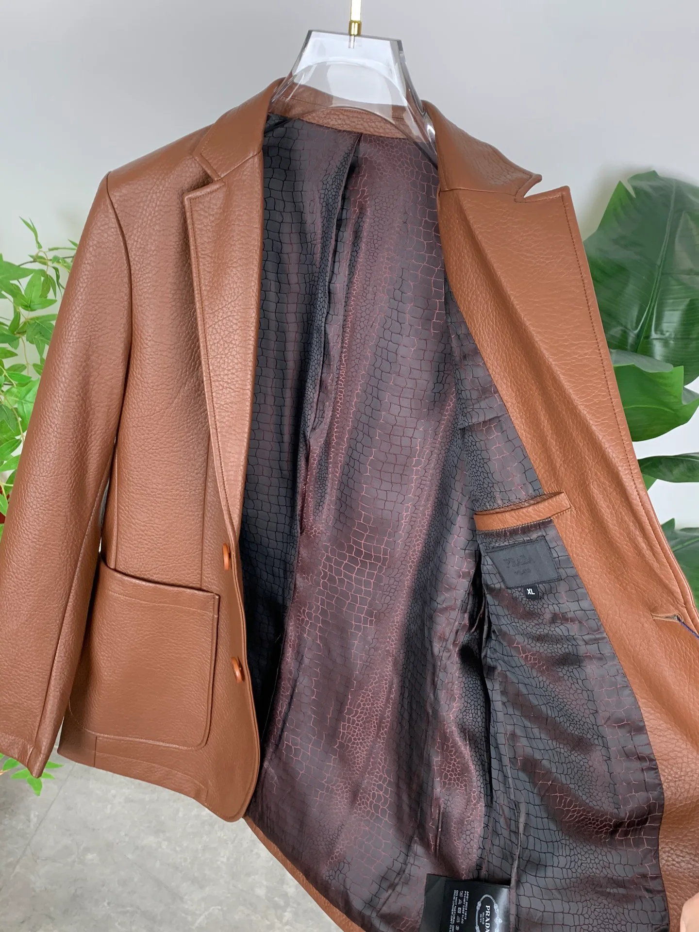 Кожаные Куртки И Дублёнки Мужские Prada 607764