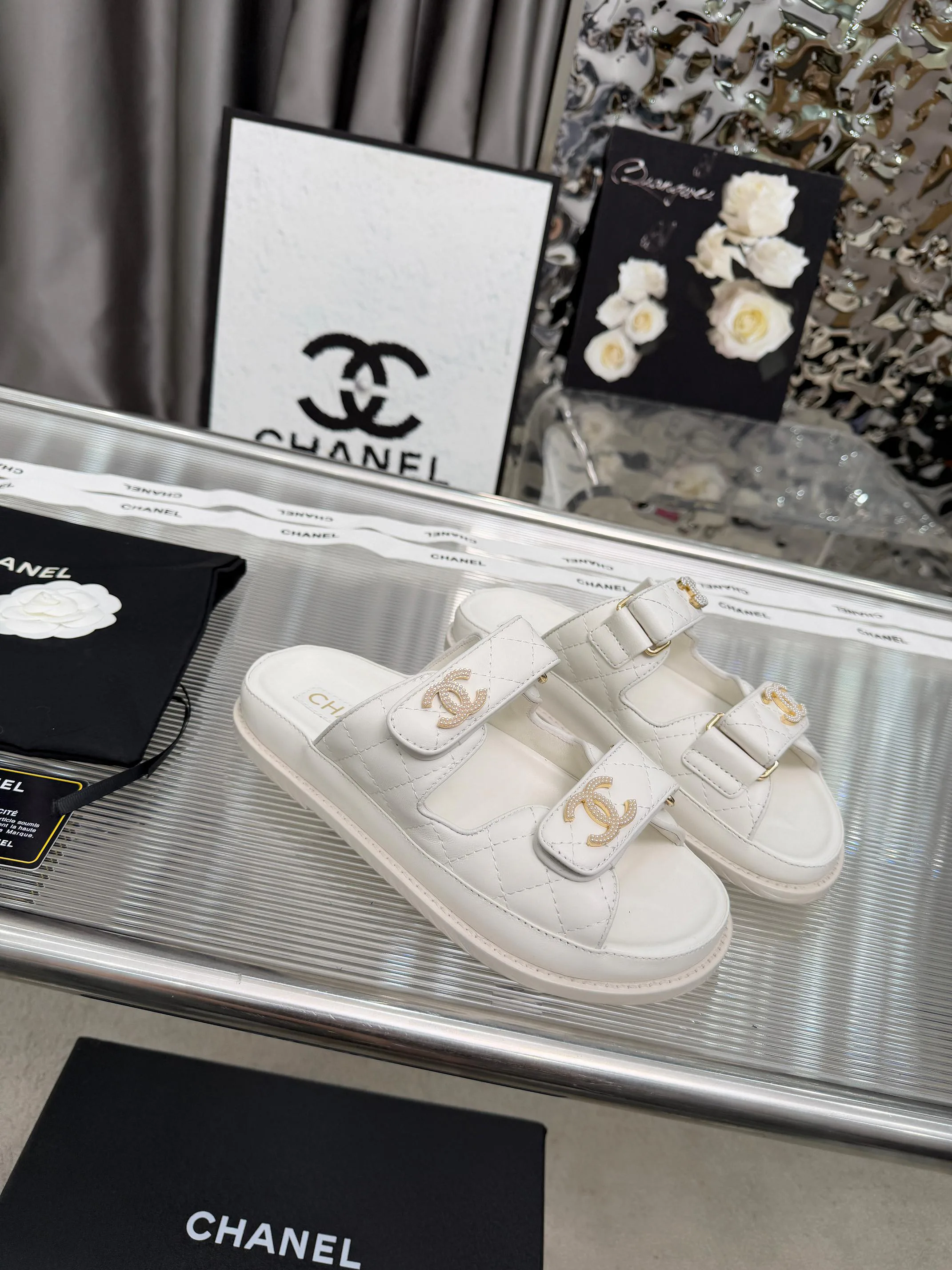 Шлепанцы Женские Chanel 10437067