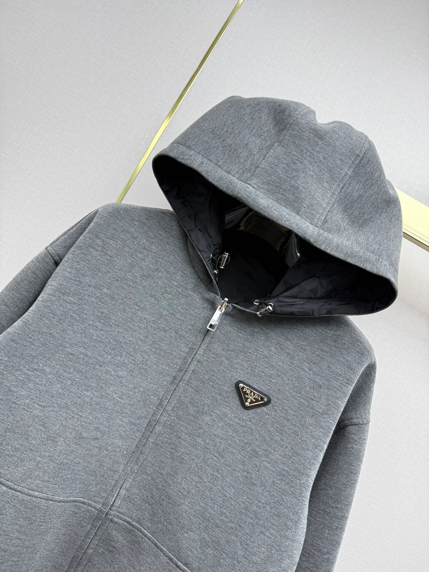Куртки И Пуховики Женские Prada 18599153