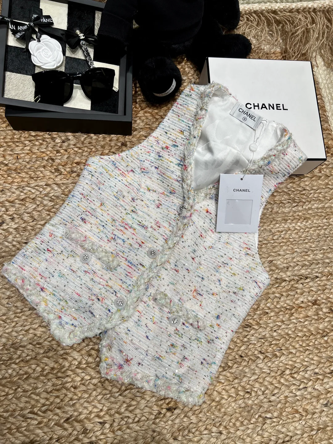 Жилеты Женские Chanel 11540389