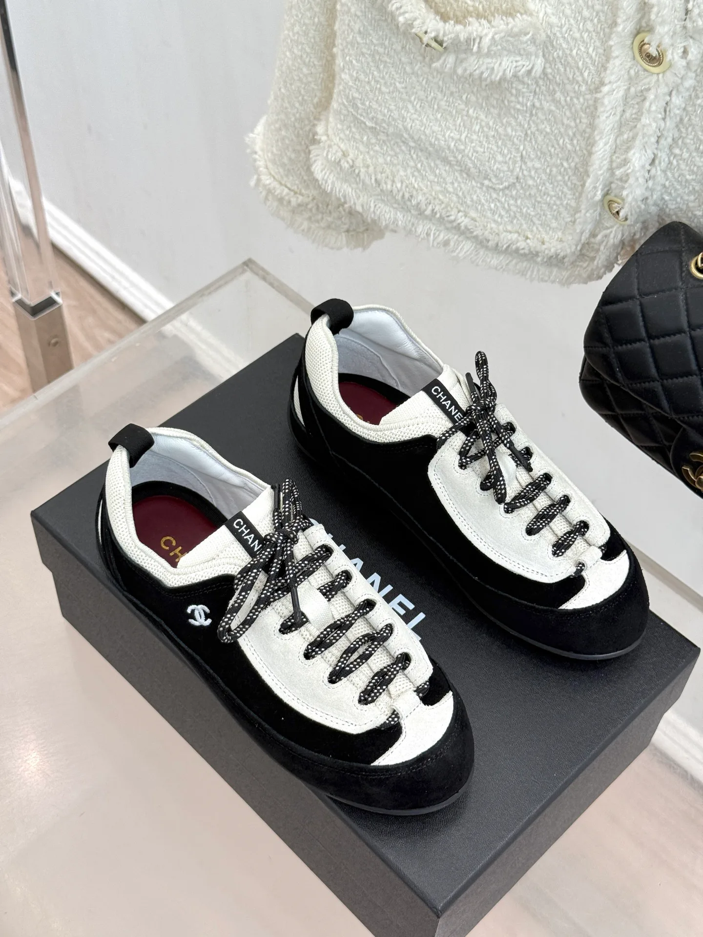 Кроссовки Женские Chanel 17025638