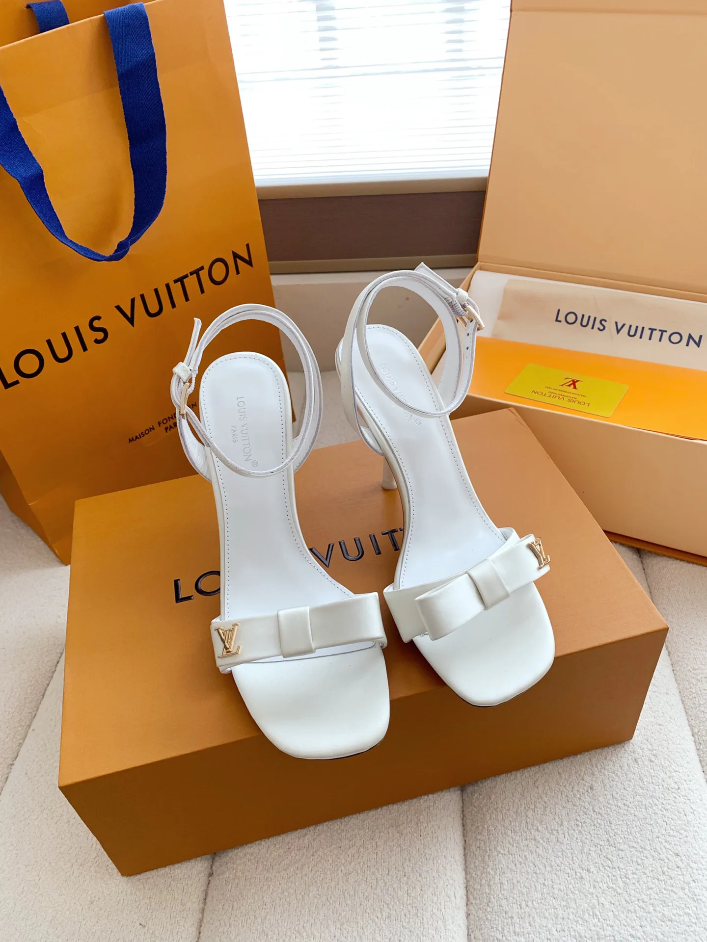 Босоножки Женские Louis Vuitton 11808991
