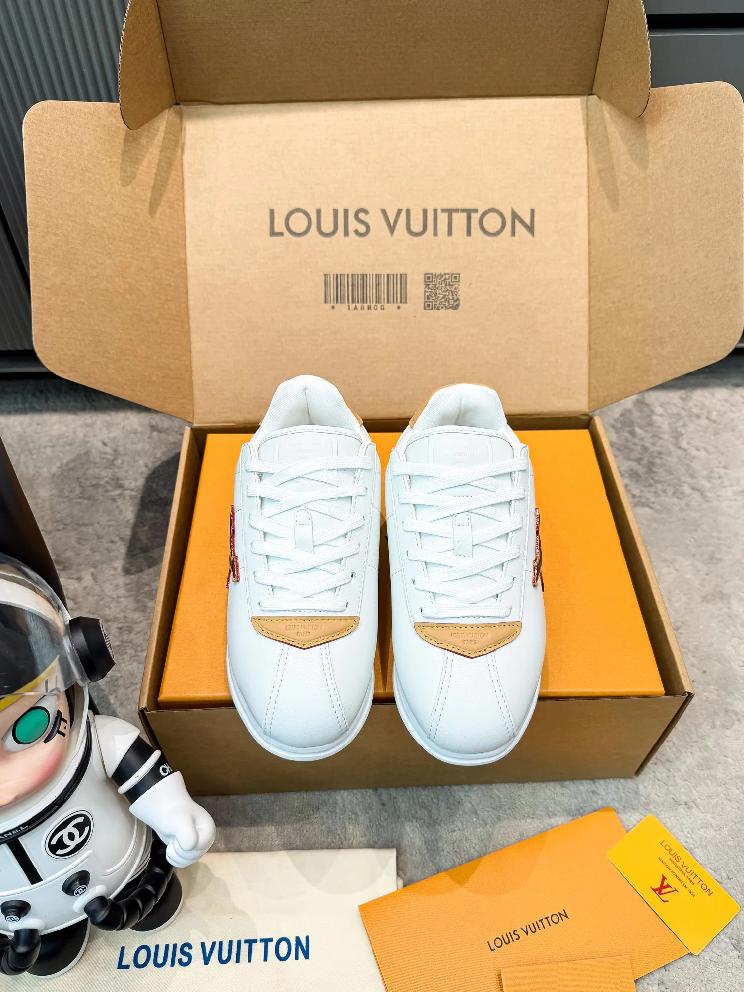 Кроссовки Женские Louis Vuitton 9158846