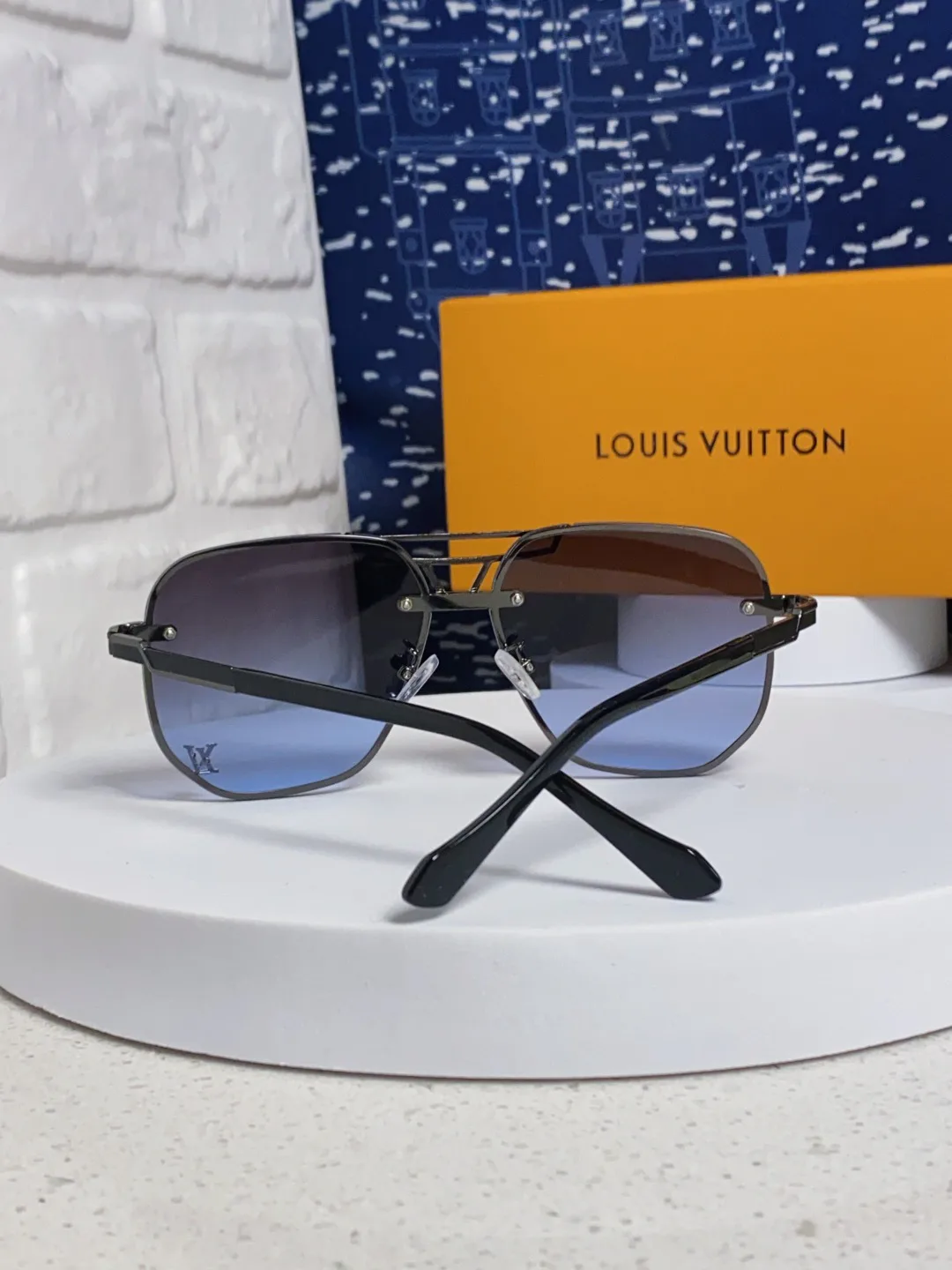 Очки Louis Vuitton 13135676