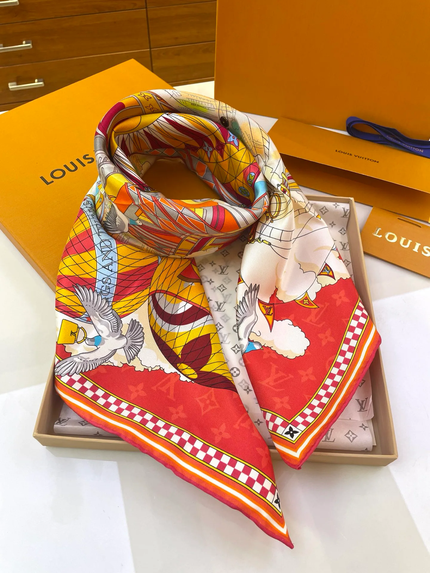 Платки Louis Vuitton 1981415