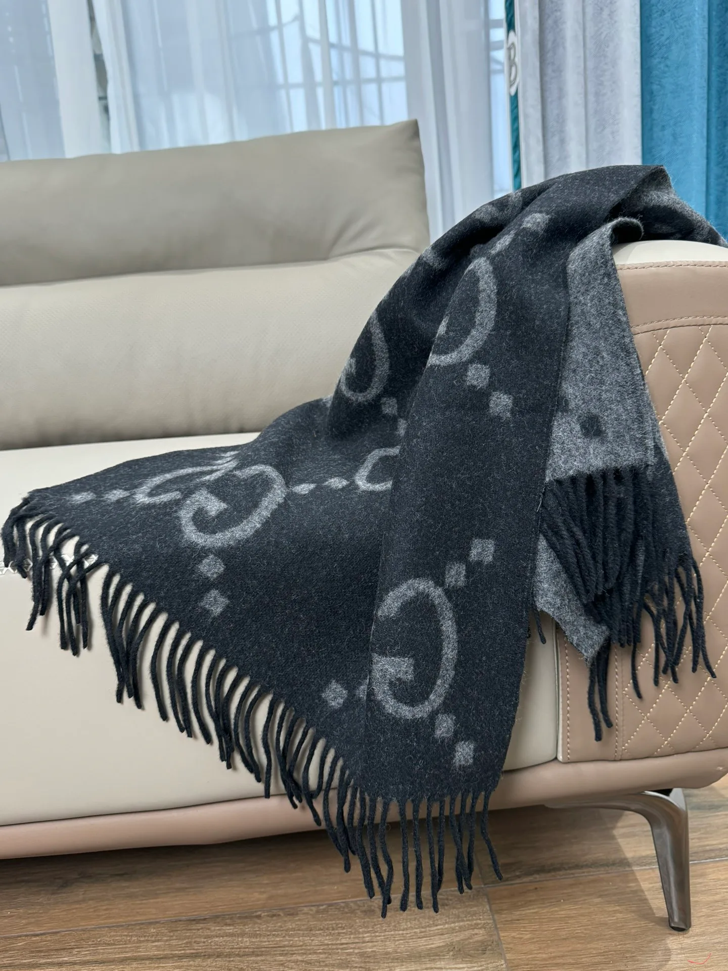 Шарфы Gucci 57103