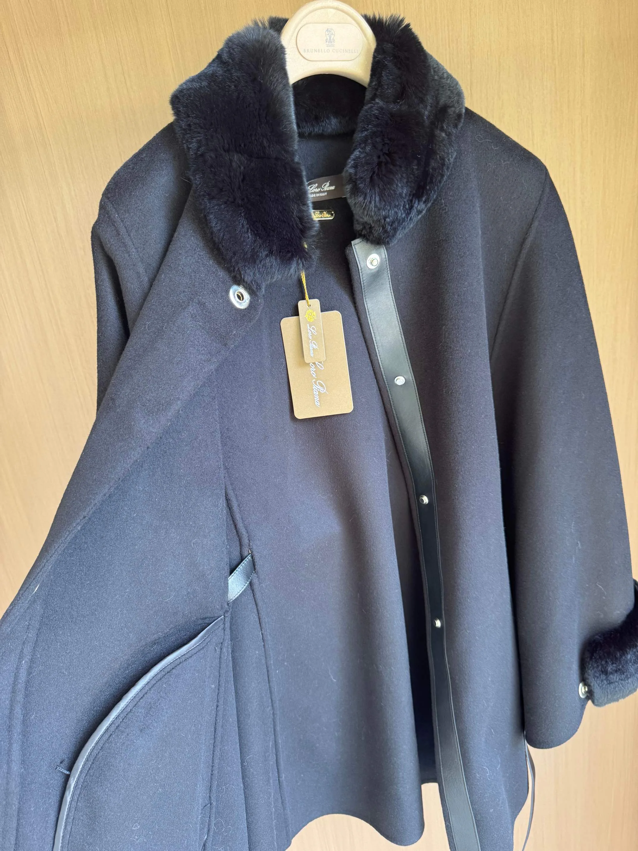 Пальто Женские Loro Piana 17958846