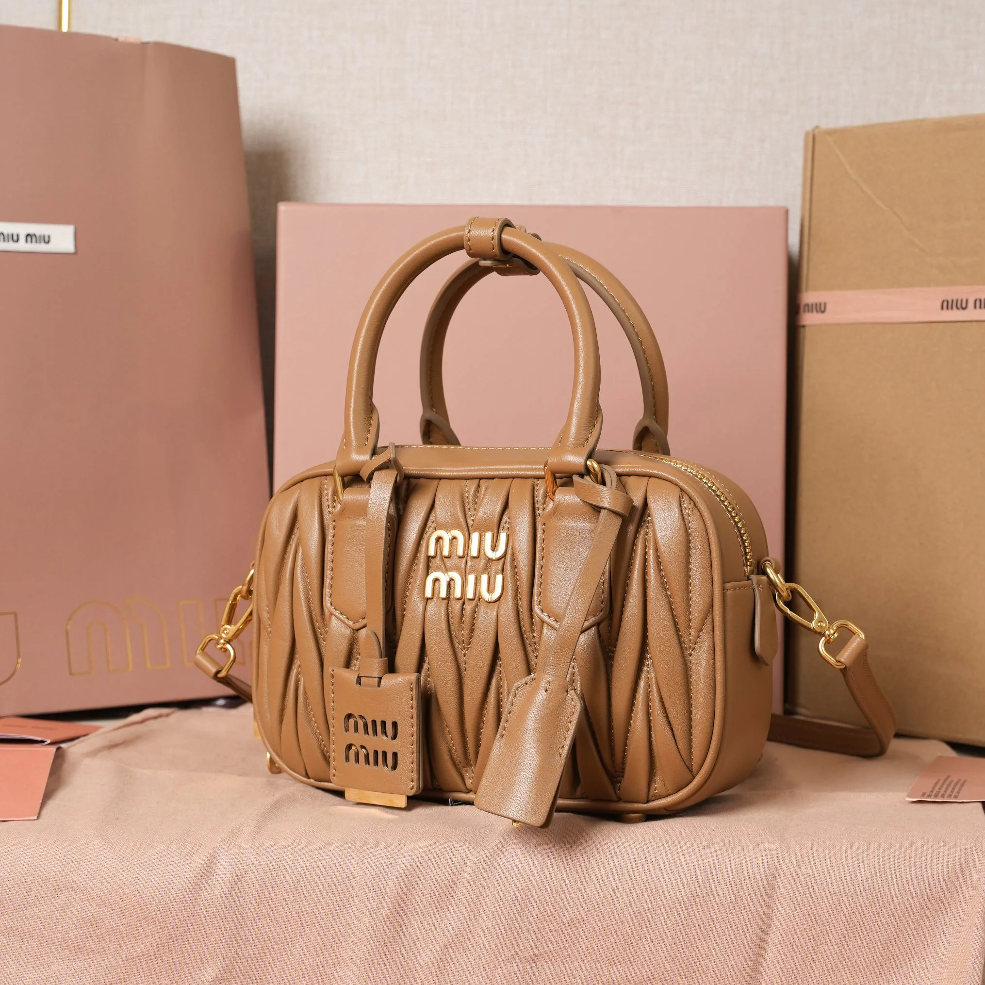 Классические Сумки Женские Miu Miu 11402734