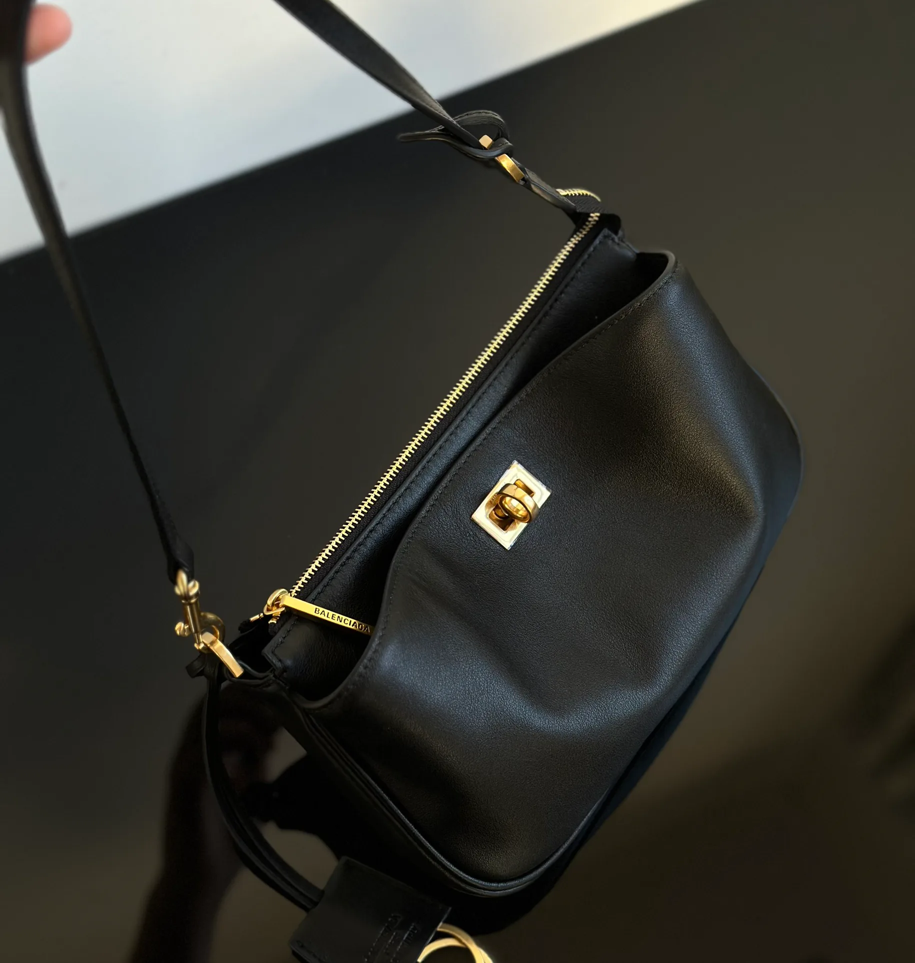 Сумки На Ремне Женские Balenciaga 6566447