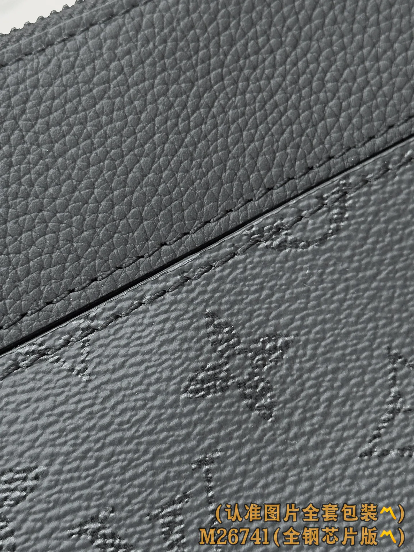 Клатчи Женские Louis Vuitton 18359512