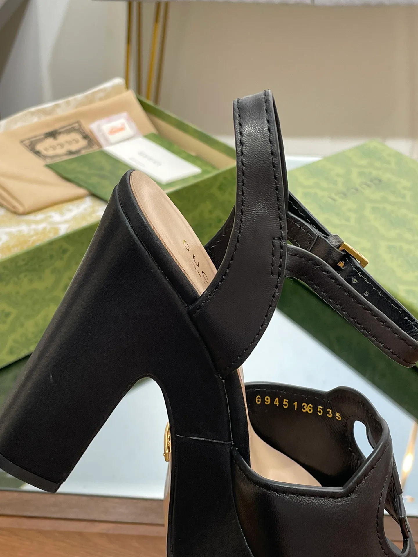 Босоножки Женские Gucci 21093