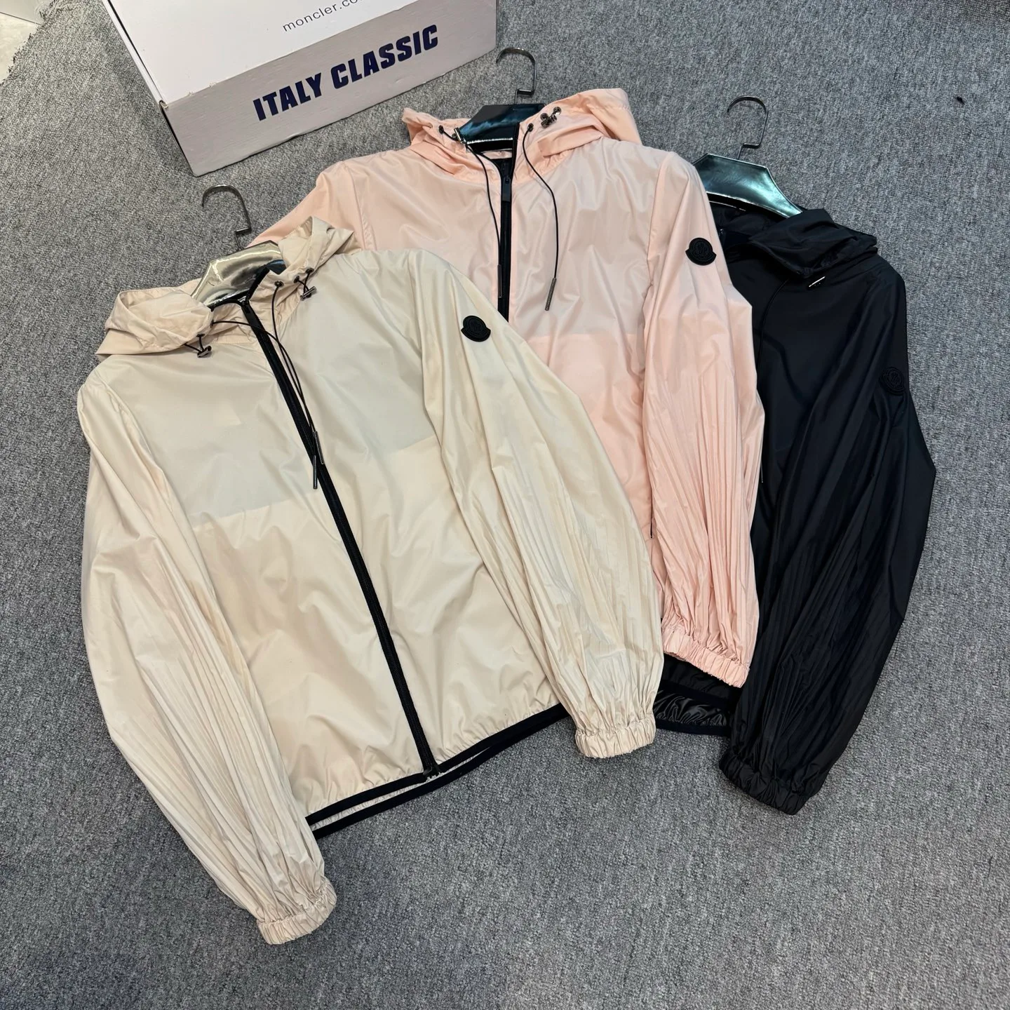 Куртки И Пуховики Женские Moncler 24506