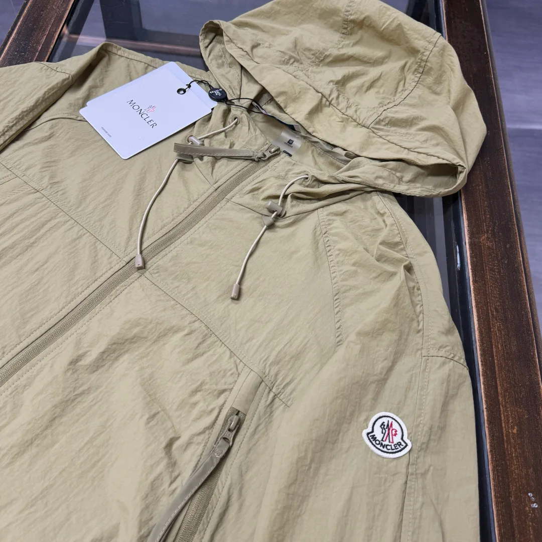 Куртки И Пуховики Мужские Moncler 17286063