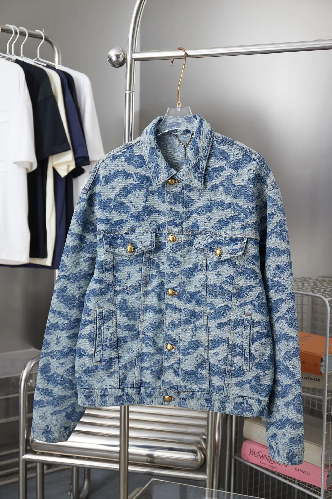 Куртки И Пуховики Женские Louis Vuitton 998670