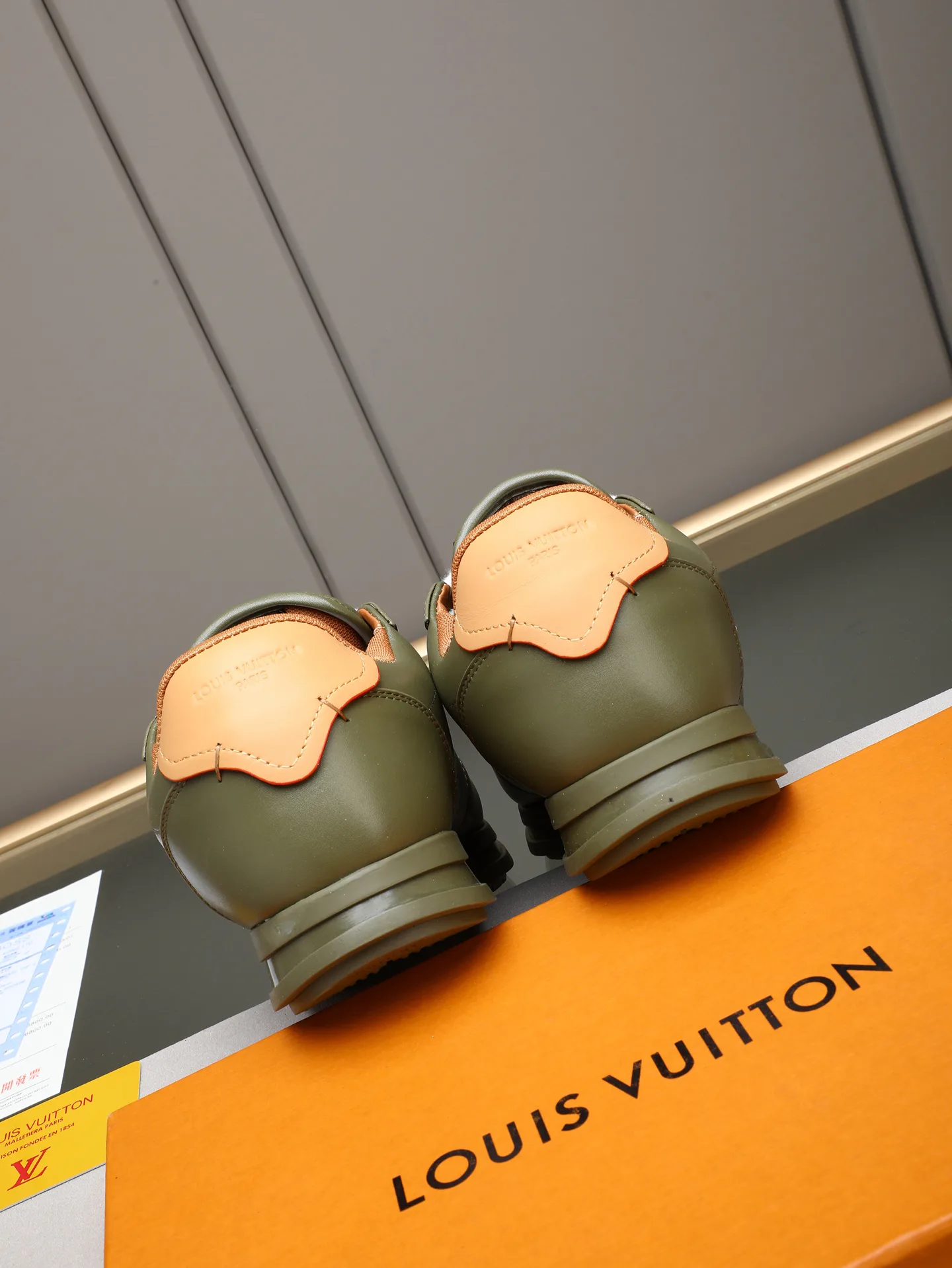 Кроссовки Мужские Louis Vuitton 11490458