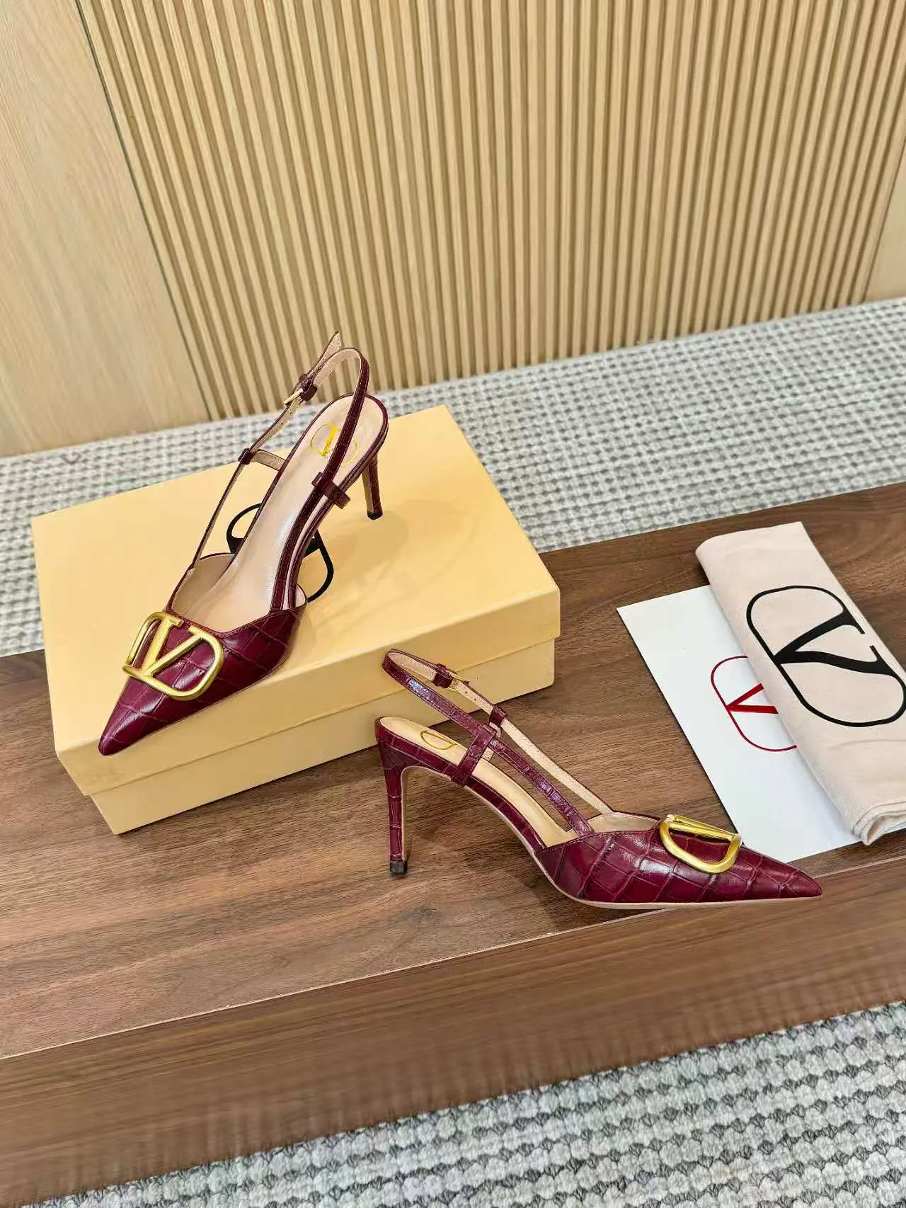 Босоножки Женские Valentino 12156369