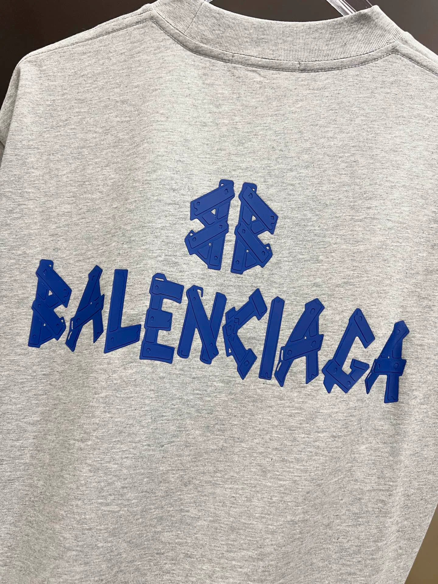 Футболки Женские Balenciaga 12698169