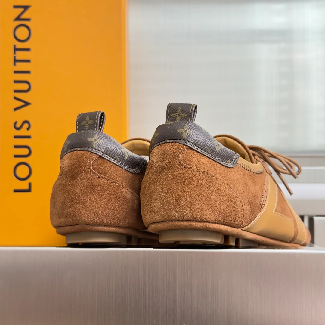 Кроссовки Женские Louis Vuitton 17780698