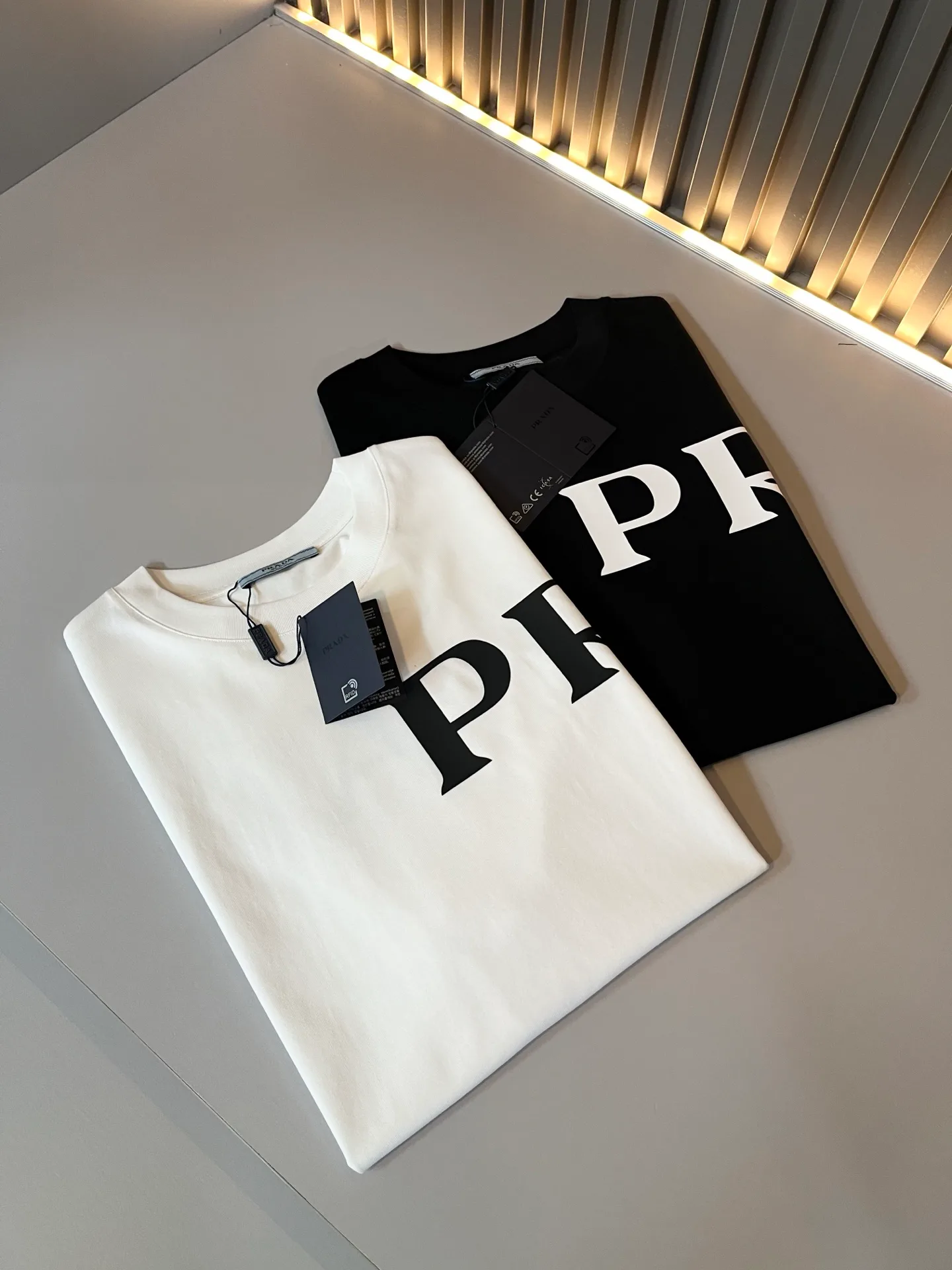 Футболки Женские Prada 11361202