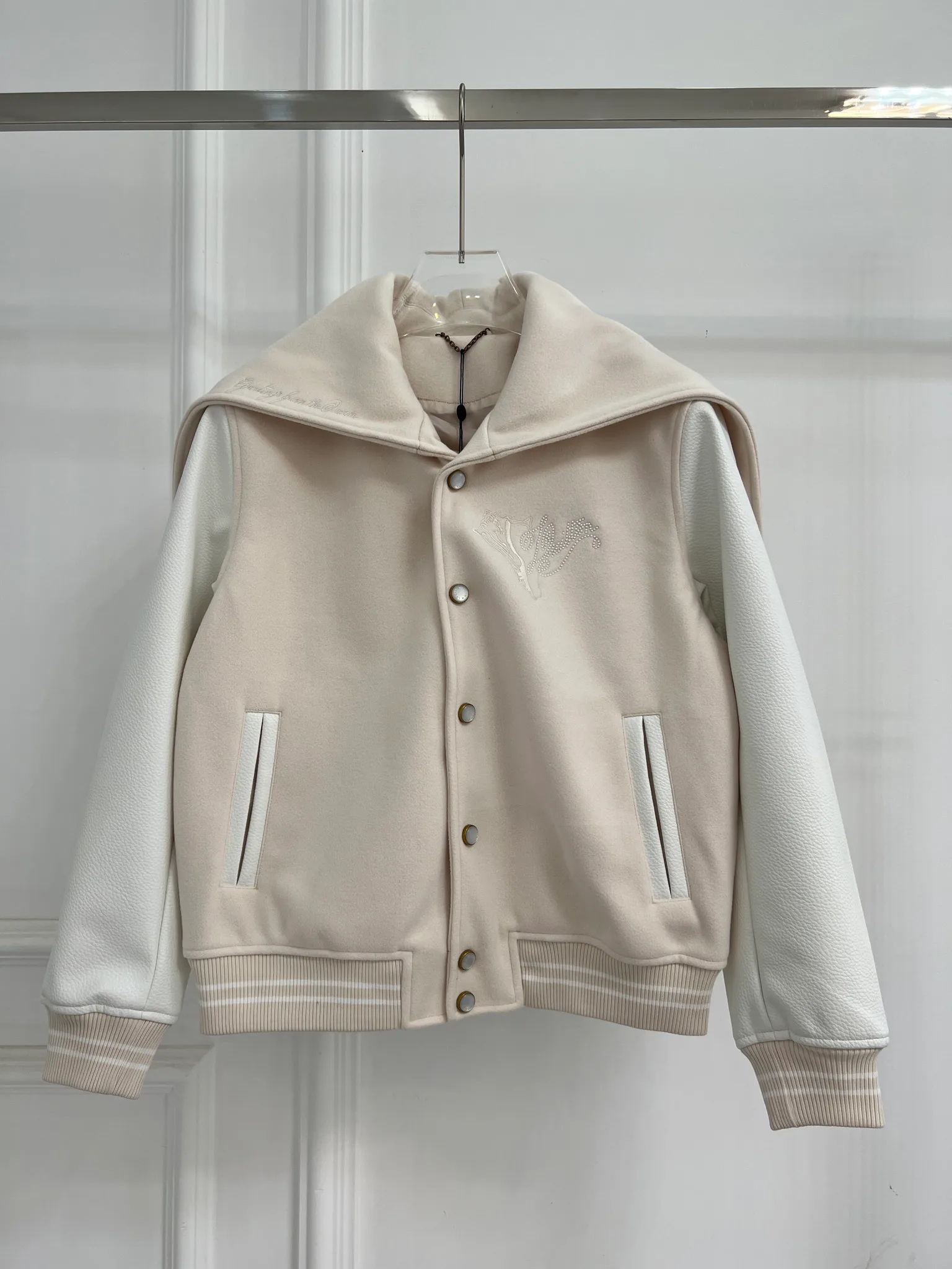 Жакеты Женские Louis Vuitton 12842534