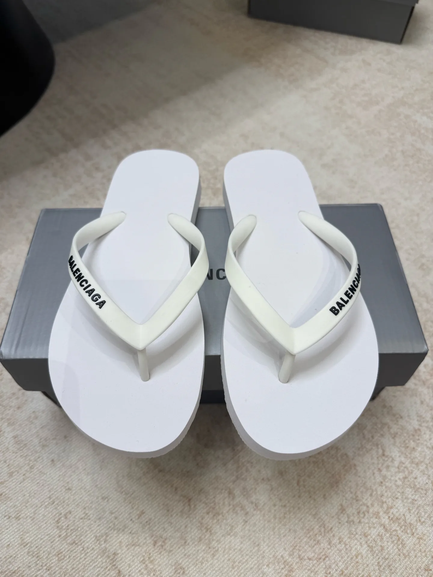 Шлепанцы Женские Balenciaga 11581879