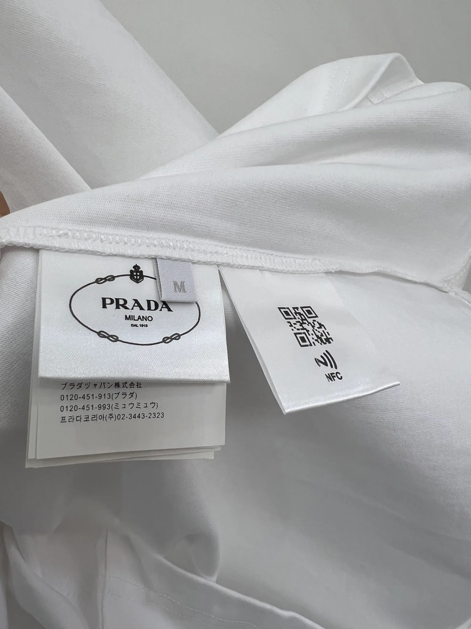 Футболки Женские Prada 11811786