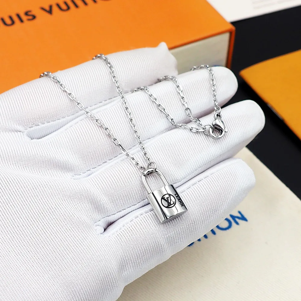 Бижутерия Louis Vuitton 11716