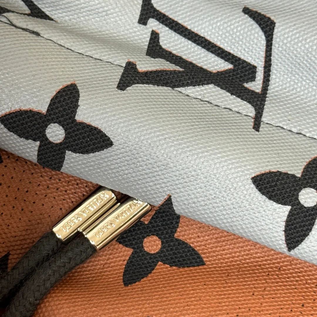Шорты Женские Louis Vuitton 11885580