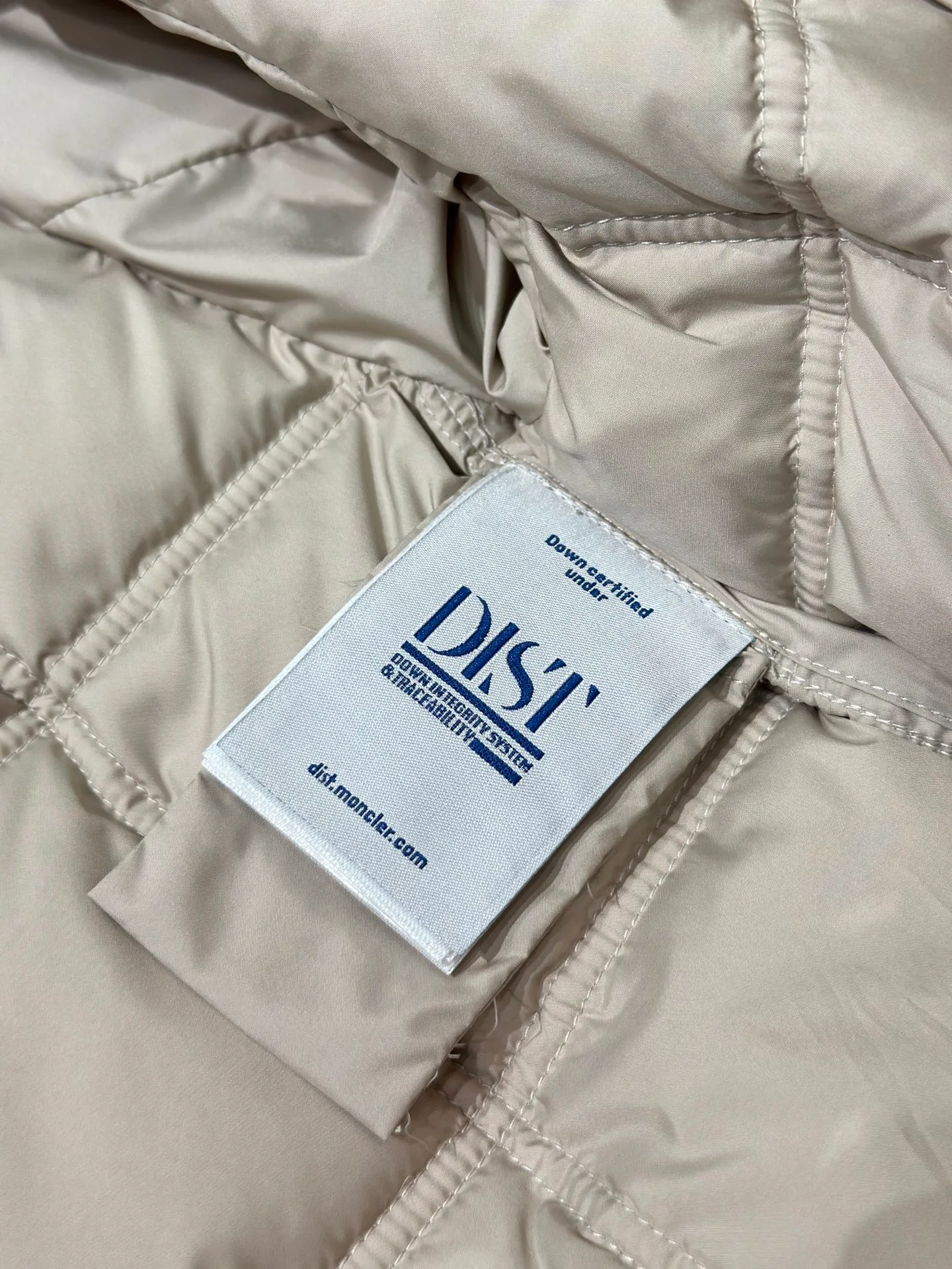 Куртки И Пуховики Женские Moncler 19167911