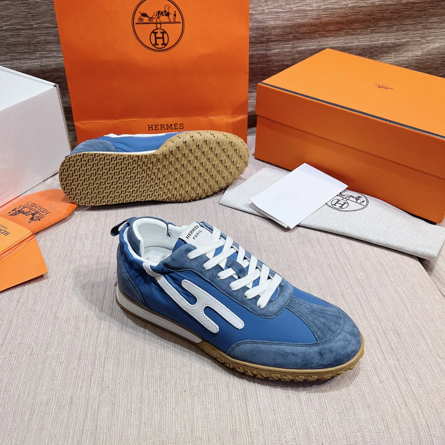 Кроссовки Женские Hermes 17749544