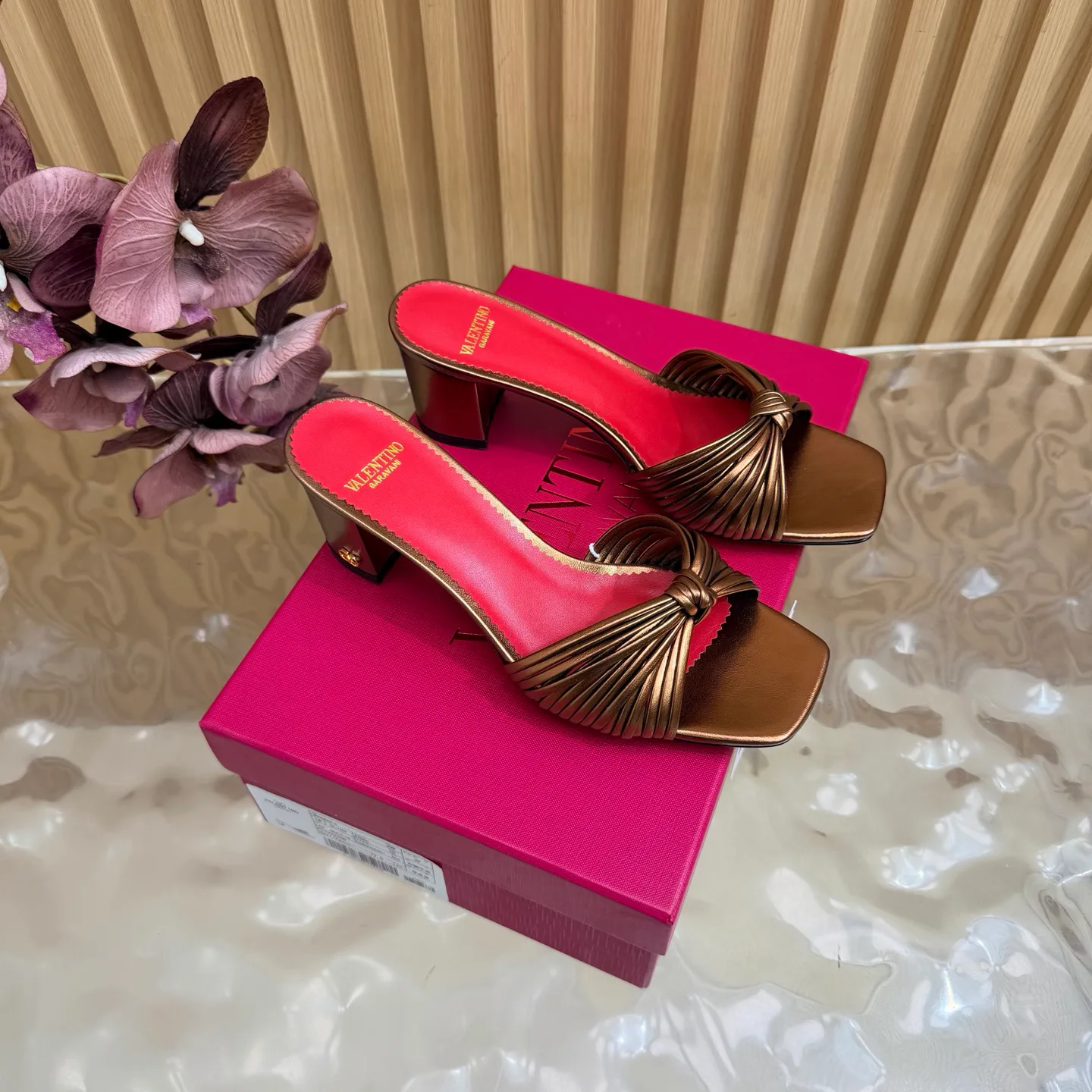Босоножки Женские Valentino 17728233